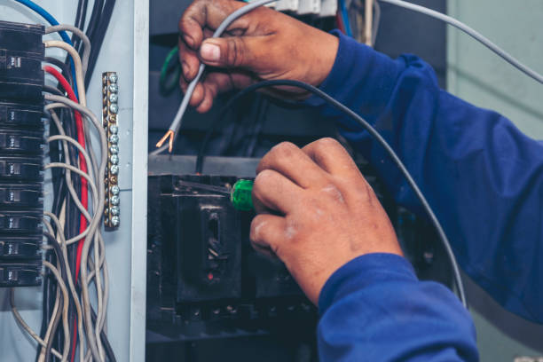 Best Affordable Emergency Electrician  in Pleasant Valley, MO